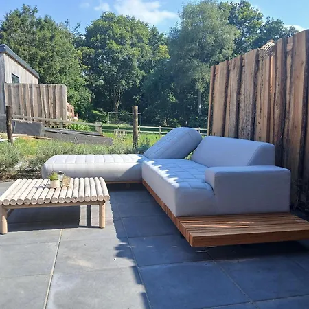 Lush With Sauna And Hot Tub Hattemerbroek